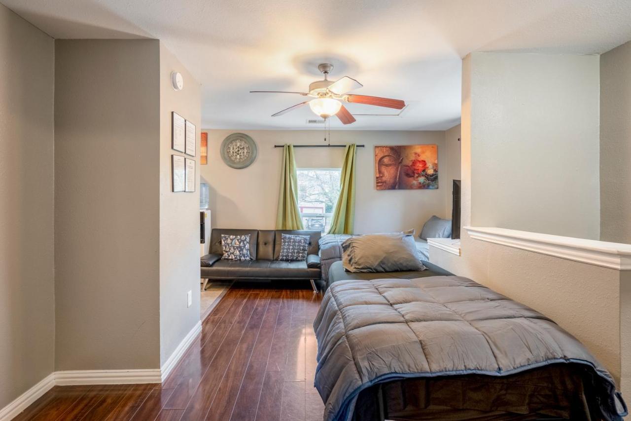 East Downtown Bungalow 休斯敦 外观 照片